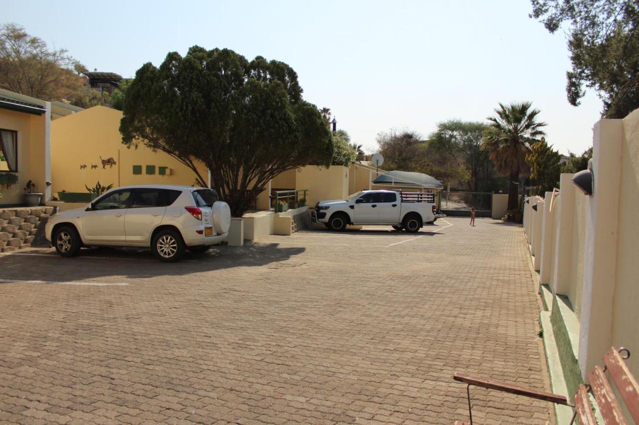 Onganga Hotel Pension Windhoek Ngoại thất bức ảnh