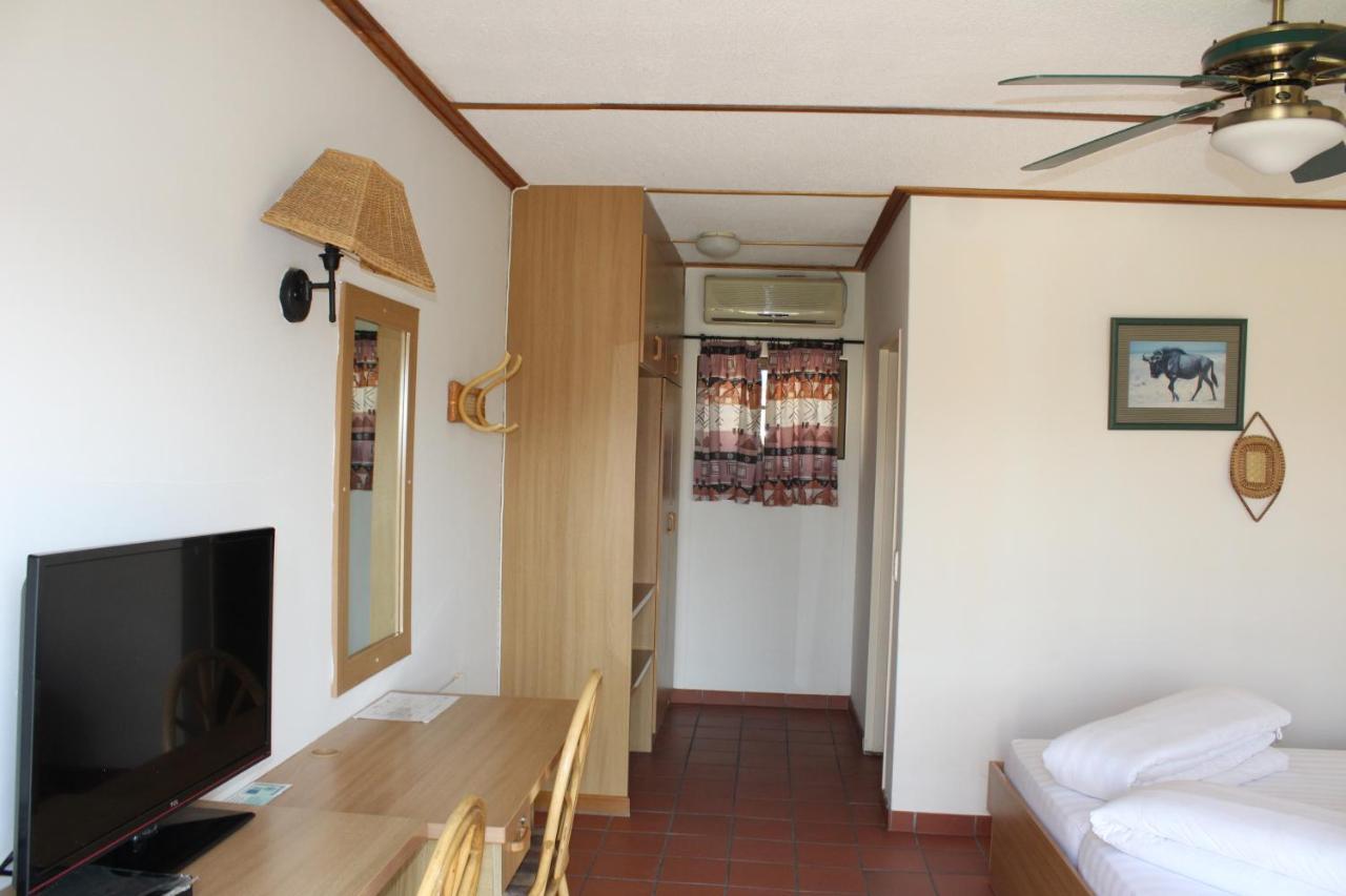 Onganga Hotel Pension Windhoek Ngoại thất bức ảnh