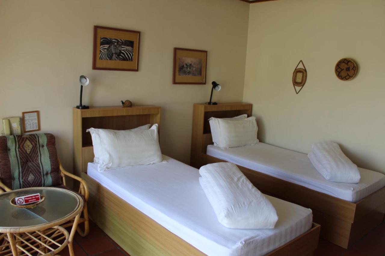 Onganga Hotel Pension Windhoek Ngoại thất bức ảnh