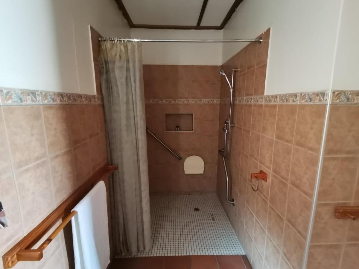Onganga Hotel Pension Windhoek Ngoại thất bức ảnh