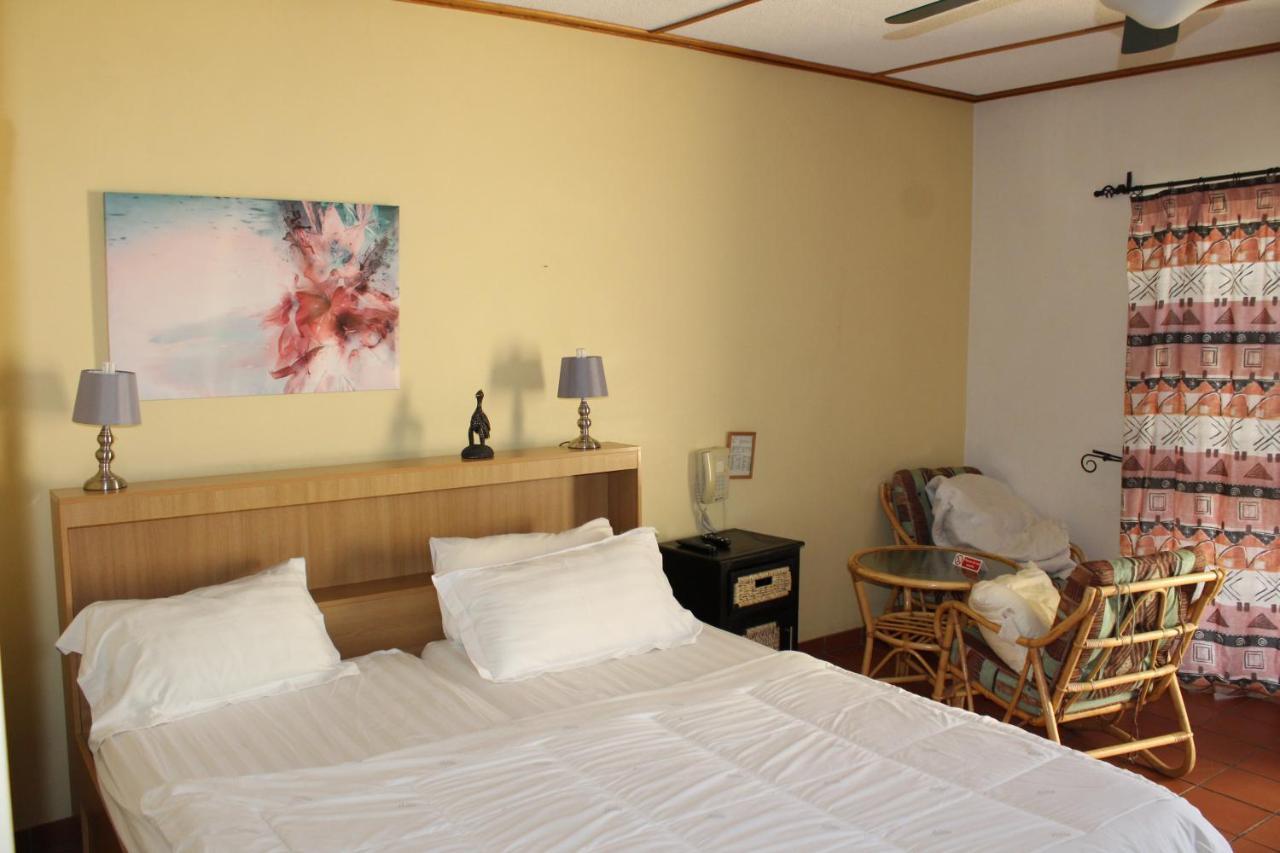 Onganga Hotel Pension Windhoek Ngoại thất bức ảnh
